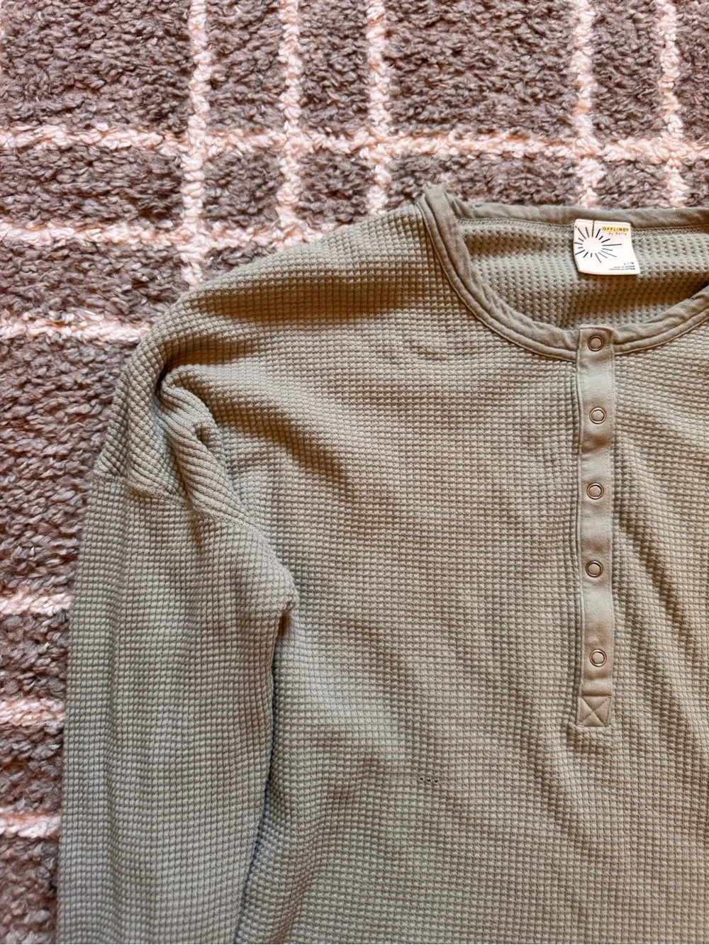 Offline by Aerie Olive Green Waffle Henley Long Sleeve Top - Picture 2 of 3